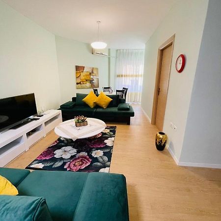 New Apartment In Center Of טיראנה מראה חיצוני תמונה